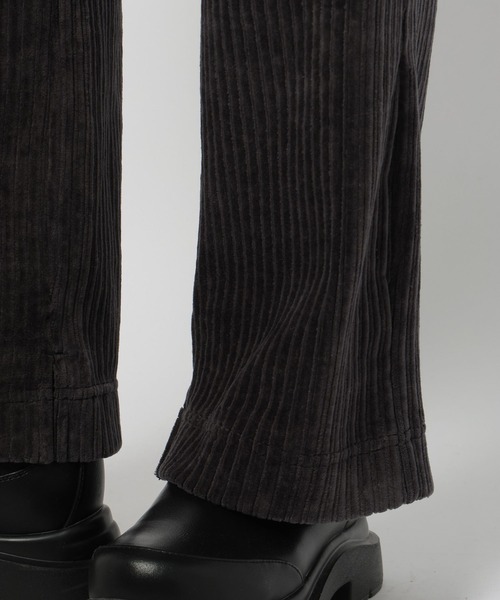 niko and...（ニコアンド）の「ストレッチカットコールフレアパンツ（その他パンツ・レディース・ブラウン/チャコール/ネイビー・FREE）」の6枚目の写真