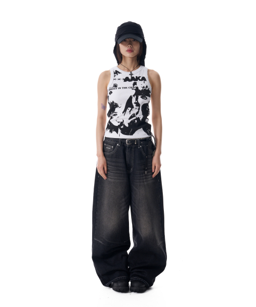 AAKAM（アーカム）の「Embossing Logo Denim Pants (Black)（デニムパンツ・レディース・その他・2/1）」の4枚目の写真