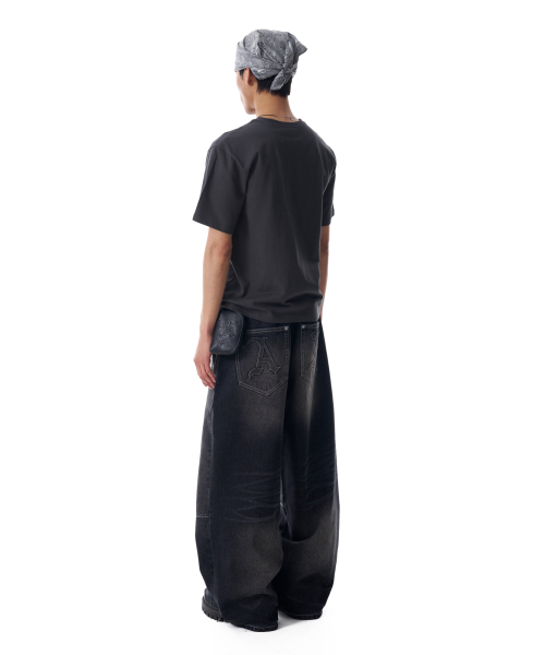 AAKAM（アーカム）の「Embossing Logo Denim Pants (Black)（デニムパンツ・レディース・その他・2/1）」の9枚目の写真