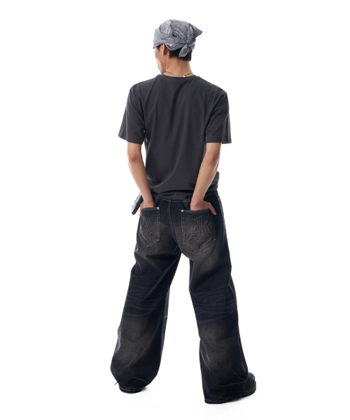 AAKAM（アーカム）の「Embossing Logo Denim Pants (Black)（デニムパンツ・レディース・その他・2/1）」の11枚目の写真