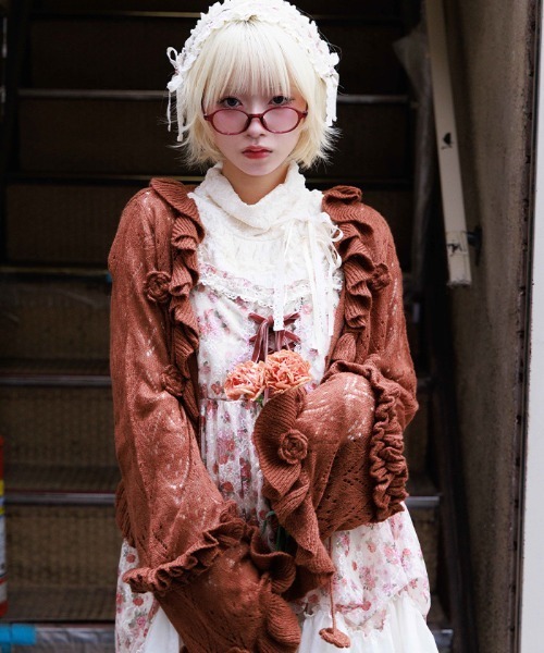 axes femme（アクシーズファム）の「おはなフリルモヘアニット