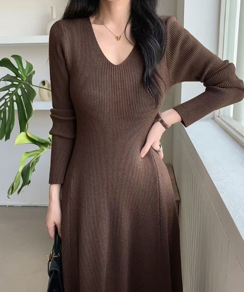 セール】一枚で完成する、上品ニットワンピ フレアニットワンピース v