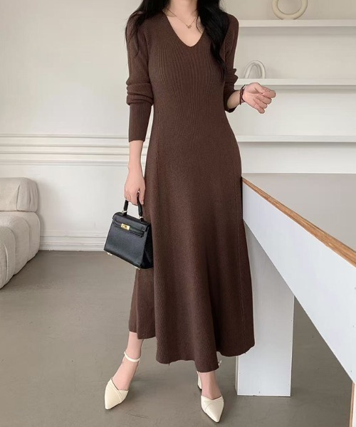 セール】一枚で完成する、上品ニットワンピ フレアニットワンピース v