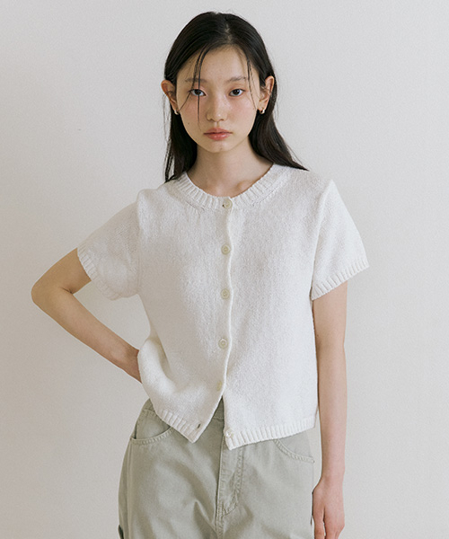 LINGSEOUL(リングソウル)の「crew neck half knit cardigan-ivory(カーディガン/ボレロ・レディース・その他・FREE)」の2枚目の写真