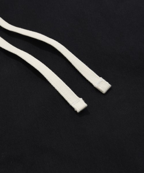 COVERNAT(カバーナット)の「コットンフードパーカージャケットブラック(ナイロンジャケット・レディース・その他・LARGE/MEDIUM/SMALL/X-LARGE/XX-LARGE)」の6枚目の写真