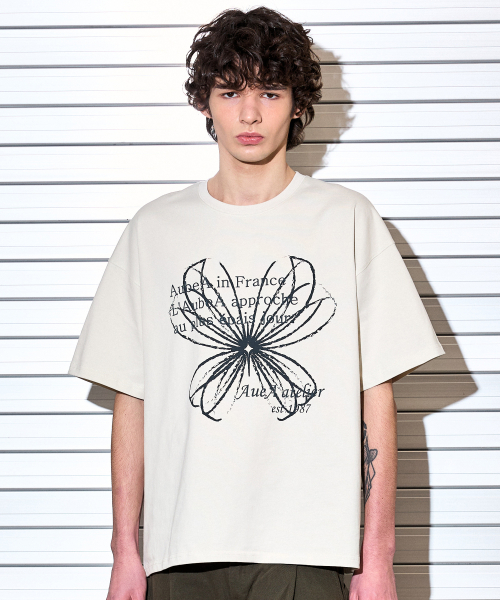 VETEZE(ベテゼ)の「オブエドローイングアトリエTシャツ(ベージュ)(Tシャツ/カットソー・レディース・ベージュ・MEDIUM/LARGE/X-LARGE)」の3枚目の写真