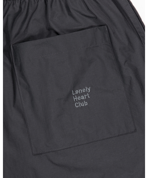 ASTLAY(アストレイ)の「Lonely Heart Club WP Pants (Dark Gray)(スウェットパンツ・メンズ・その他・2/3)」の16枚目の写真