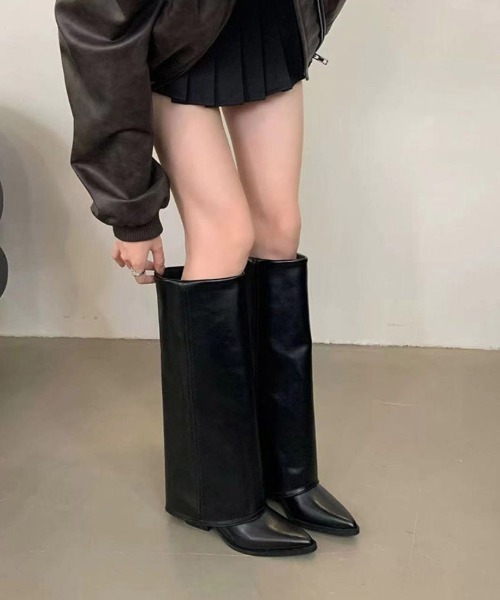 Forcement（フォースメント）の「足元からクラシカルに軽やかで履きやすいロングカバーブーツ（ブーツ・レディース・ブラック/ベージュ・23cm/23.5cm/24cm/24.5cm/25cm）」の3枚目の写真
