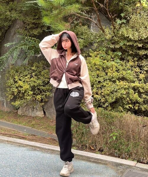 ALEXNAIDEN(アレックスエンエイデン)の「ルーフハート起毛ジョガーパンツ(ブラック)(スウェットパンツ・レディース・ブラック・SMALL/MEDIUM/LARGE/X-LARGE)」の5枚目の写真