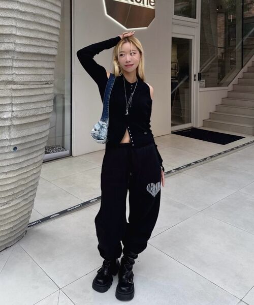 ALEXNAIDEN(アレックスエンエイデン)の「ルーフハート起毛ジョガーパンツ(ブラック)(スウェットパンツ・レディース・ブラック・SMALL/MEDIUM/LARGE/X-LARGE)」の6枚目の写真