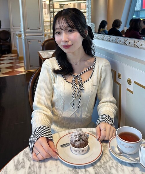 continuer de NICE CLAUP（コンティニューデナイスクラップ）の「【@ayupi.06セレクト】ケーブルニットミニワンピース（ワンピース・レディース・ブラック/アイボリー・FREE）」の9枚目の写真