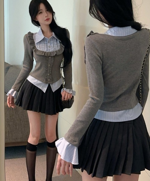 Sibra（シブラ）の「配色フェイクレイヤード フリル×ビジューボタン トップス（Tシャツ/カットソー・レディース・グレー/ブラック/ネイビー・M）」の12枚目の写真
