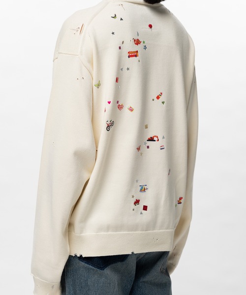 Maison MIHARA YASUHIRO(メゾンミハラヤスヒロ)の「Kids Sticker Printed Knit Sweater(ニット/セーター・メンズ・ブラック/グレー/ホワイト・48/46/44)」の10枚目の写真
