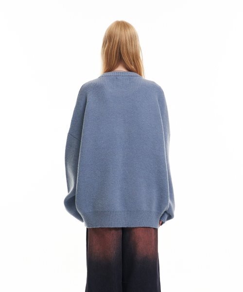 ADDOFF(アドオフ)の「LETTERING KNIT SWEATER BLUE(ニット/セーター・レディース・その他・LARGE/MEDIUM/SMALL)」の4枚目の写真