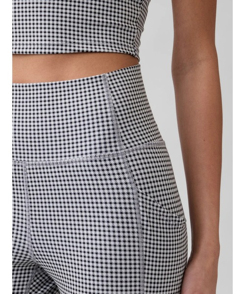 GAP（ギャップ）の「GapFit スカイハイ スタジオ ポケットレギンス（レギンス/スパッツ・レディース・ブラック・M/S/XS/L/XXS）」の2枚目の写真