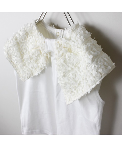 maarook(マルーク)の「雪柳リボンカラー天竺Tシャツ(Tシャツ/カットソー・キッズ・ホワイト/ブラック・120cm/130cm/90cm/100cm/110cm)」の11枚目の写真