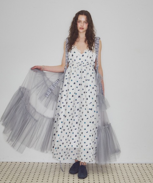 J1U by LA BELLE ETUDE（ジユウバイラベルエチュード）の「シアーフラワージャガードボリュームワンピース（ワンピース・レディース・ブラック/ホワイト・FREE）」の21枚目の写真