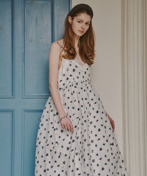 J1U by LA BELLE ETUDE（ジユウバイラベルエチュード）の「シアーフラワージャガードボリュームワンピース（ワンピース・レディース・ブラック/ホワイト・FREE）」の7枚目の写真