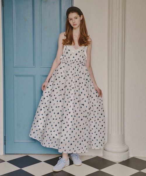 J1U by LA BELLE ETUDE（ジユウバイラベルエチュード）の「シアーフラワージャガードボリュームワンピース（ワンピース・レディース・ブラック/ホワイト・FREE）」の10枚目の写真