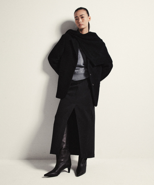 HEUTE(ホイテ)の「REFINED STRAIGHT TWILL SKIRT (BLACK)(スカート・レディース・ブラック・FREE)」の3枚目の写真