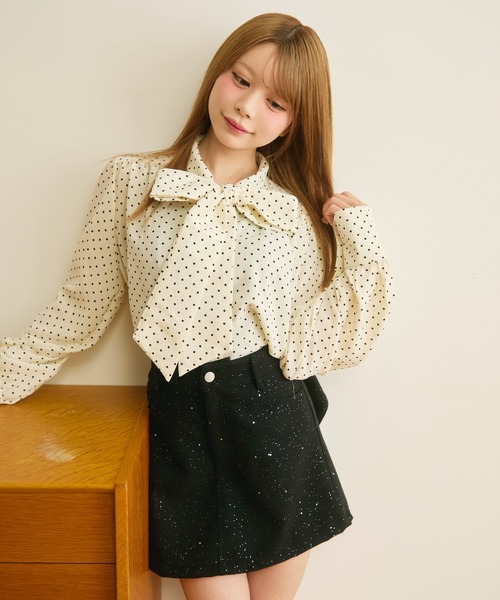 TITTY&CO.（ティティーアンドコー）の「ドット柄リボンタイブラウス（シャツ/ブラウス・レディース・ブラック/ホワイト・FREE）」の16枚目の写真