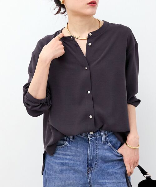 le.coeur blanc（ルクールブラン）の「2WAYジョーゼットギャザースリーブブラウス（シャツ/ブラウス・レディース・ダークグレー/カーキオリーブ/ピンク/ブラック/サックスブルー/ネイビー/オフホワイト・38）」の20枚目の写真