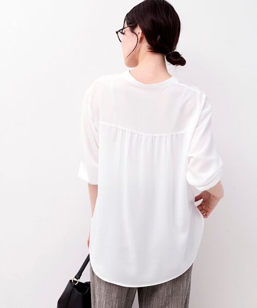 le.coeur blanc（ルクールブラン）の「2WAYジョーゼットギャザースリーブブラウス（シャツ/ブラウス・レディース・ダークグレー/カーキオリーブ/ピンク/ブラック/サックスブルー/ネイビー/オフホワイト・38）」の8枚目の写真