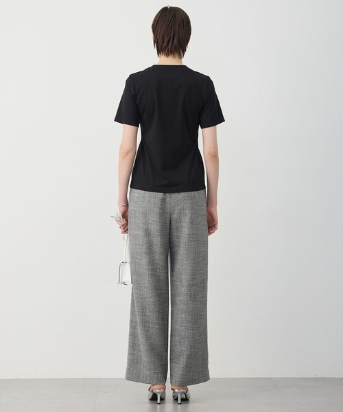 ICB（アイシービー）の「スーペリアジャージー Vネック半袖プルオーバー（Tシャツ/カットソー・レディース・ライトグレー系/アイボリー系/ブラック系・LARGE/X-LARGE）」の5枚目の写真