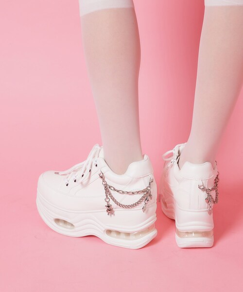 cs T&P（シーエスティーアンドピー）の「十字架チェーン付き厚底スニーカー（スニーカー・レディース・ホワイト/ブラック・LL/L/M/S）」の3枚目の写真