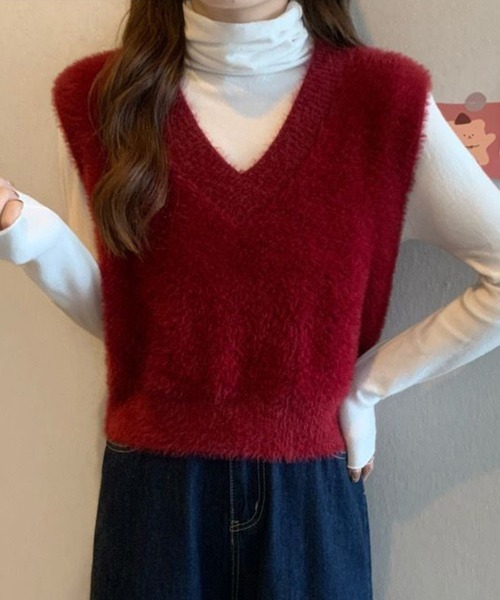 ReRe(リリ)の「ふわふわVネックニットベスト(ベスト・レディース・ブラック/ワインレッド/グリーン/ダークブラウン/ピンク/オフホワイト/ベージュ・FREE)」の1枚目の写真
