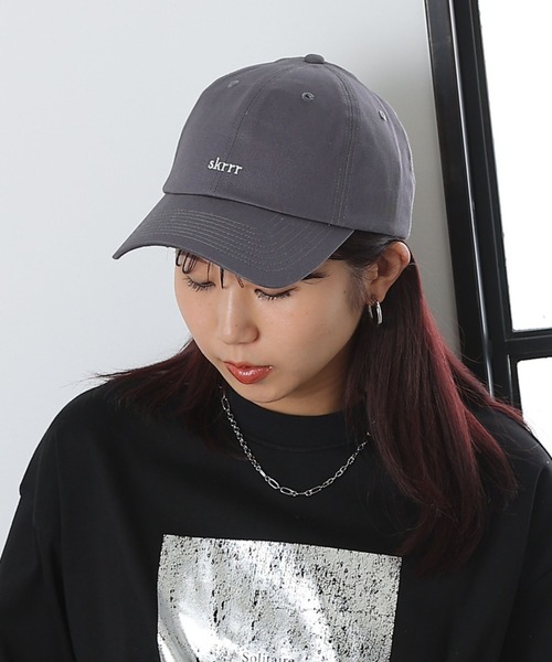 COLONY 2139(コロニートゥーワンスリーナイン)の「skrrr刺繍ツイルキャップ(キャップ・レディース・アイボリー/ネイビー/グレー・FREE)」の3枚目の写真
