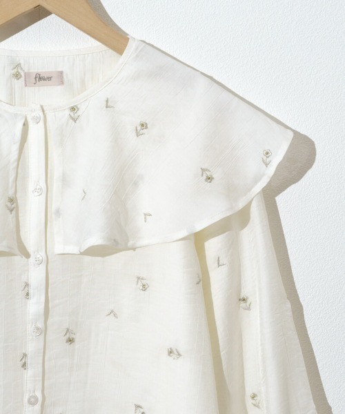 flower（フラワー）の「ルミナスエンブロイダリーブラウス（シャツ/ブラウス・レディース・ブルー/ホワイト・FREE）」の8枚目の写真