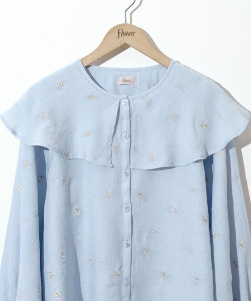 flower（フラワー）の「ルミナスエンブロイダリーブラウス（シャツ/ブラウス・レディース・ブルー/ホワイト・FREE）」の14枚目の写真