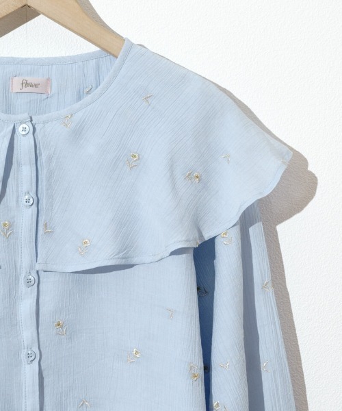 flower（フラワー）の「ルミナスエンブロイダリーブラウス（シャツ/ブラウス・レディース・ブルー/ホワイト・FREE）」の17枚目の写真