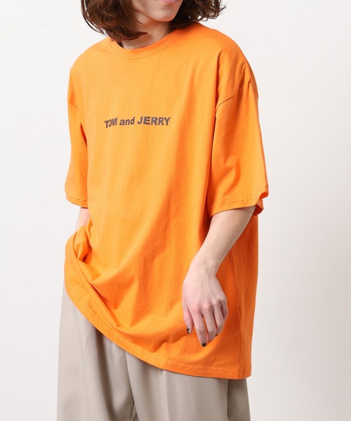 Tom&Jerry(トムアンドジェリー)の「TOM&JERRY プリント BIG T 半袖(Tシャツ/カットソー・メンズ・ブルー系/チャコール/オレンジ/ネイビー/ホワイト系その他/オフホワイト/ダークグリーン/ブラック・M/XL/L)」の16枚目の写真