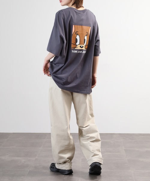 Tom&Jerry(トムアンドジェリー)の「TOM&JERRY プリント BIG T 半袖(Tシャツ/カットソー・メンズ・ブルー系/チャコール/オレンジ/ネイビー/ホワイト系その他/オフホワイト/ダークグリーン/ブラック・M/XL/L)」の14枚目の写真
