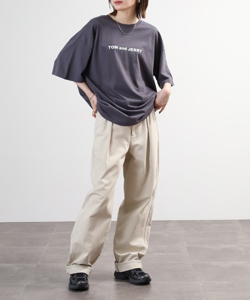 Tom&Jerry(トムアンドジェリー)の「TOM&JERRY プリント BIG T 半袖(Tシャツ/カットソー・メンズ・ブルー系/チャコール/オレンジ/ネイビー/ホワイト系その他/オフホワイト/ダークグリーン/ブラック・M/XL/L)」の12枚目の写真