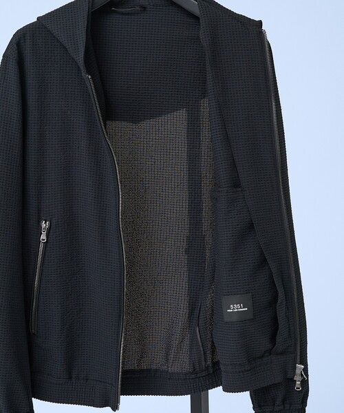 5351 POUR LES HOMMES（ゴーサンゴーイチプールオム）の「【セットアップ対応】トリコット プリント ジョガー フーディー（ブルゾン・メンズ・ストライプ/ブラック・46/44/50/48）」の9枚目の写真