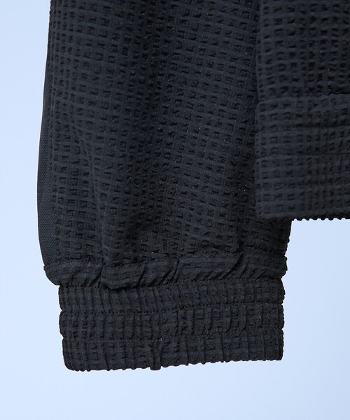 5351 POUR LES HOMMES（ゴーサンゴーイチプールオム）の「【セットアップ対応】トリコット プリント ジョガー フーディー（ブルゾン・メンズ・ストライプ/ブラック・46/44/50/48）」の11枚目の写真