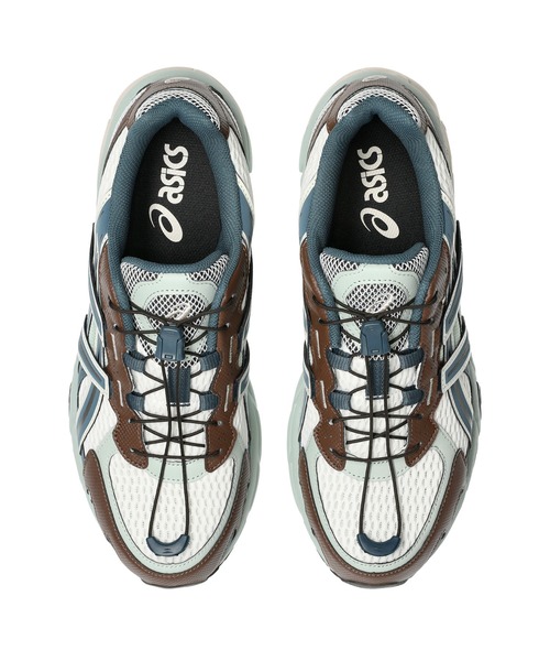 ASICS(アシックス)の「GEL-SONOMA TR62 / ゲルソノマ ティーアール62(スニーカー・メンズ・ホワイト×ブルー・25.5/28/27/23/24/29/26.5/25/26/29.5/24.5/23.5/27.5/28.5)」の5枚目の写真