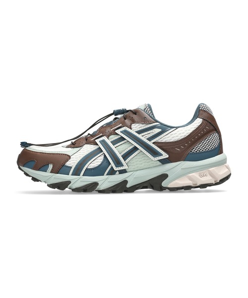 ASICS(アシックス)の「GEL-SONOMA TR62 / ゲルソノマ ティーアール62(スニーカー・メンズ・ホワイト×ブルー・25.5/28/27/23/24/29/26.5/25/26/29.5/24.5/23.5/27.5/28.5)」の2枚目の写真