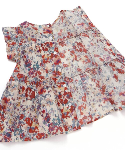 BeBe（ベベ）の「【お揃い】【DEVEAUX】ローンフラワープリントフリル袖ブラウス(100~140cm)（シャツ/ブラウス・キッズ・レッド系その他・120cm/140cm/130cm/110cm）」の6枚目の写真