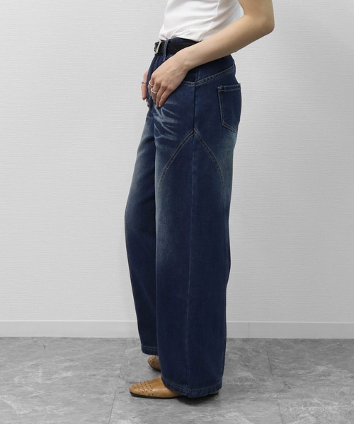 THE CELL.(ザセルドット)の「カーブシーム コクーンワイド デニム CURVED SEAM COCOON WIDE DENIM(デニムパンツ・レディース・インディゴブルー・M/L/XL/S)」の5枚目の写真