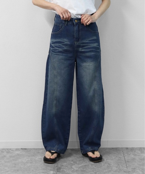 THE CELL.(ザセルドット)の「カーブシーム コクーンワイド デニム CURVED SEAM COCOON WIDE DENIM(デニムパンツ・レディース・インディゴブルー・M/L/XL/S)」の19枚目の写真