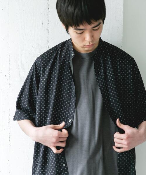 URBAN RESEARCH DOORS（アーバンリサーチドアーズ）の「バンドカラーショートスリーブ 総柄シャツ（シャツ/ブラウス・メンズ・ブラウン/ブラック/ネイビー・LARGE/MEDIUM）」の17枚目の写真