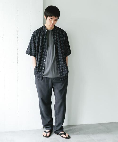 URBAN RESEARCH DOORS（アーバンリサーチドアーズ）の「バンドカラーショートスリーブ 総柄シャツ（シャツ/ブラウス・メンズ・ブラウン/ブラック/ネイビー・LARGE/MEDIUM）」の18枚目の写真