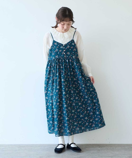 bulle de savon(ビュルデサボン)の「beta hana プリント ギャザーキャミワンピース(ワンピース・レディース・グリーン/チャコールグレー・FREE)」の2枚目の写真