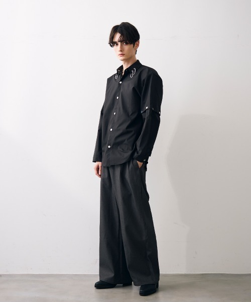Shoowtime(ショウタイム)の「2-Way tech black shirt / 2ウェイテックブラックシャツ(シャツ/ブラウス・メンズ・ブラック・MEDIUM/LARGE/X-LARGE)」の4枚目の写真