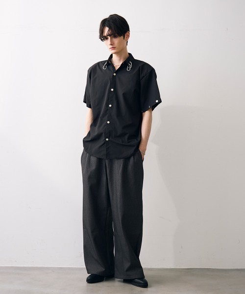 Shoowtime(ショウタイム)の「2-Way tech black shirt / 2ウェイテックブラックシャツ(シャツ/ブラウス・メンズ・ブラック・MEDIUM/LARGE/X-LARGE)」の6枚目の写真