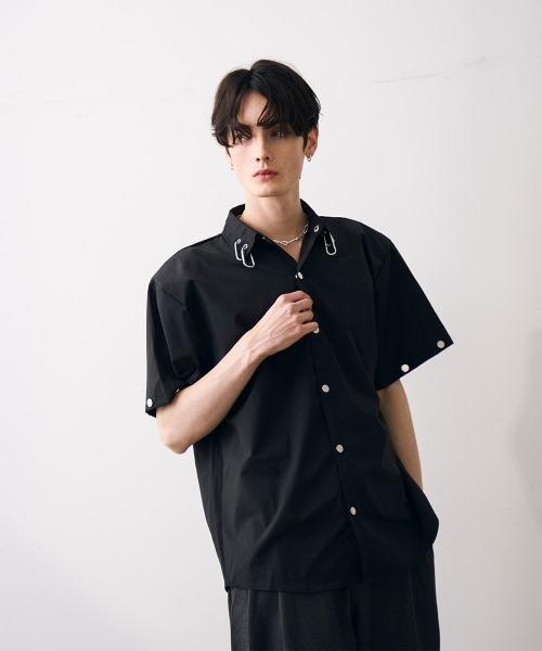 Shoowtime(ショウタイム)の「2-Way tech black shirt / 2ウェイテックブラックシャツ(シャツ/ブラウス・メンズ・ブラック・MEDIUM/LARGE/X-LARGE)」の8枚目の写真